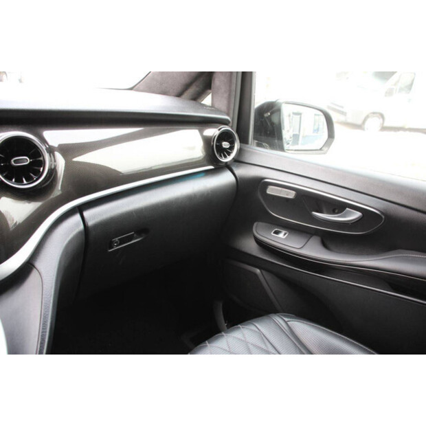 2019 Mercedes-Benz Senzati Limo Stage 2-44716566