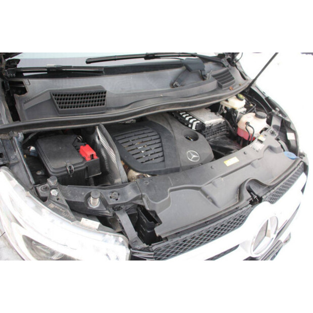 2019 Mercedes-Benz Senzati Limo Stage 2-44716570