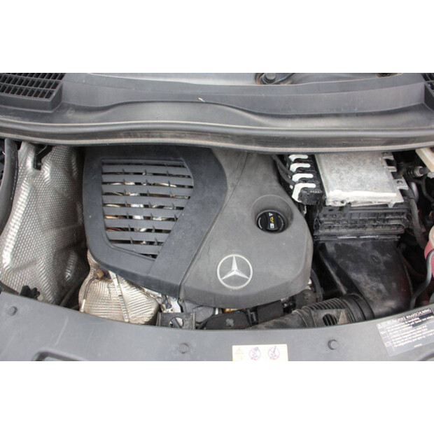 2019 Mercedes-Benz Senzati Limo Stage 2-44716572