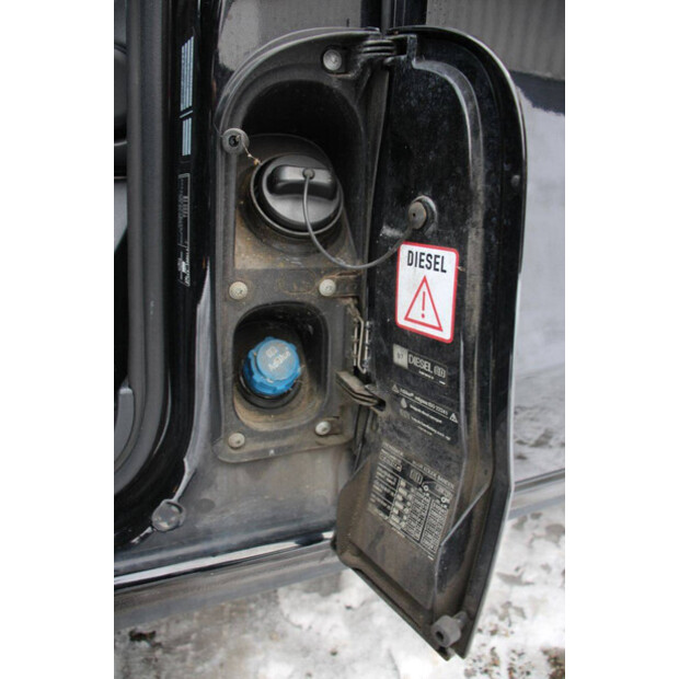 2019 Mercedes-Benz Senzati Limo Stage 2-44716573