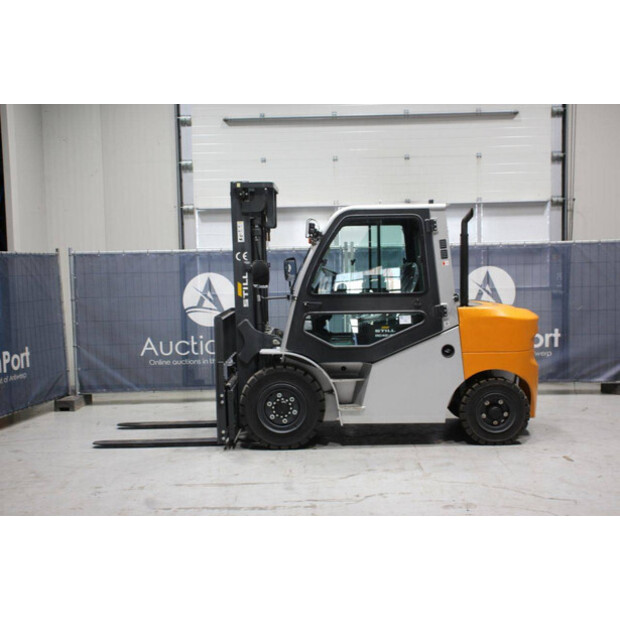 2021 Still RC42-40-44716958