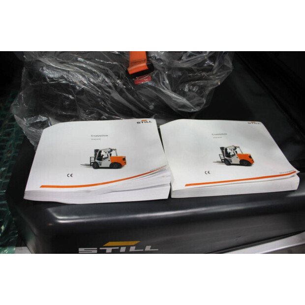 2021 Still RC42-40-44716978