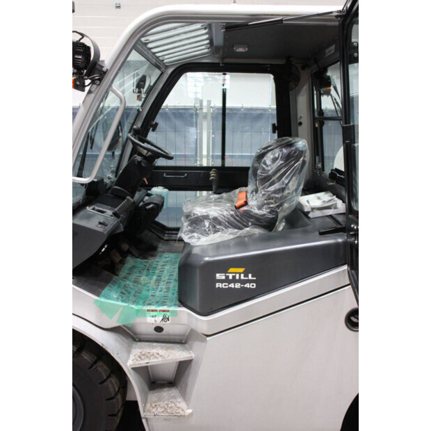 2021 Still RC42-40-44716980