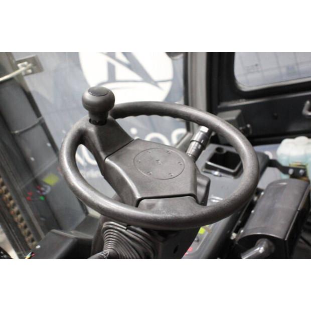 2021 Still RC42-40-44716984