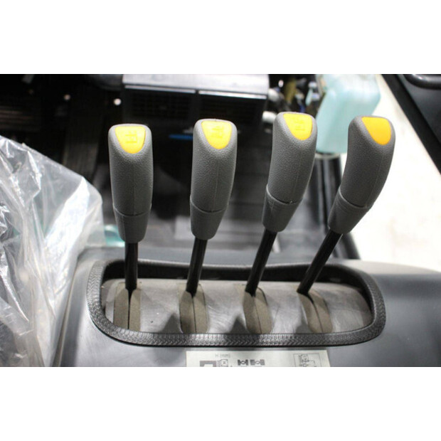 2021 Still RC42-40-44716985