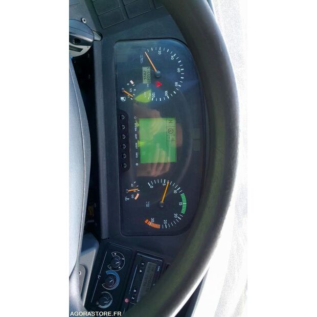 مرسيدس بنز INTOURO-44731448