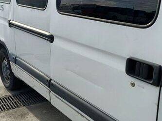 2004-renault-master-1401355-44731480