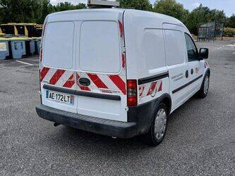 2009-opel-combo-1401357-44731512