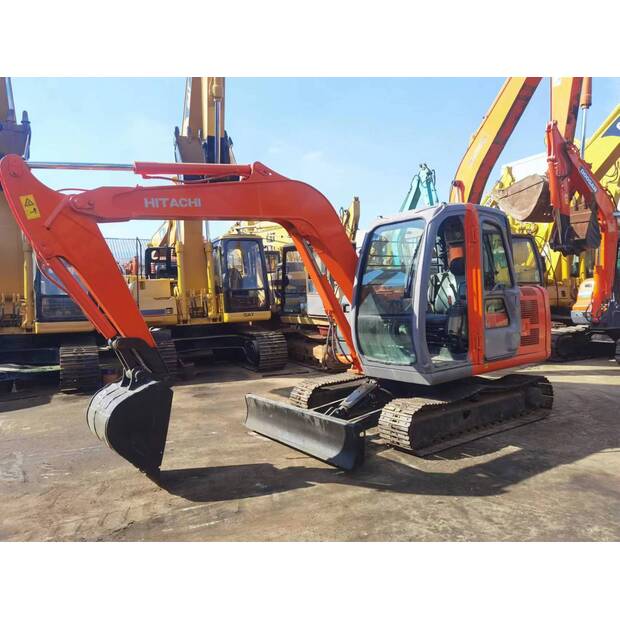 2024 هيتاشى ZAXIS60-44732056