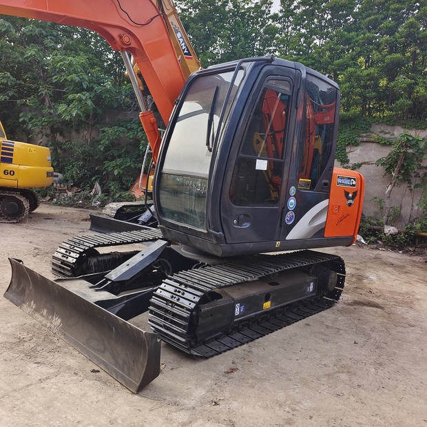2024 Hitachi ZAXIS 70-44732089