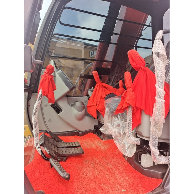 2023 Hitachi ZAXIS 70-44732120