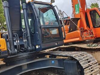 2023-hitachi-hx225hd-44732231