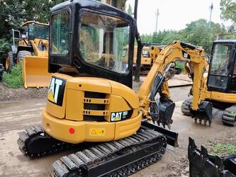 صورة ل حفارات صغيرة 2023 كاتربيلر 303CR