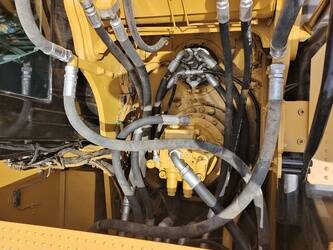 2024-caterpillar-320-1401427-44733288