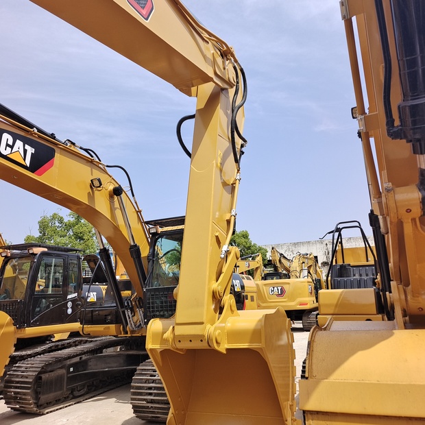 2024 Caterpillar 320-44733292