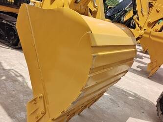 2024-caterpillar-320-1401427-44733293