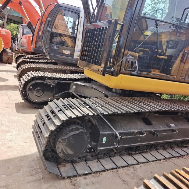 2024 Caterpillar 320-44733298