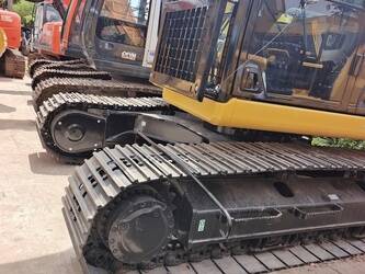 2024-caterpillar-320-1401427-44733298