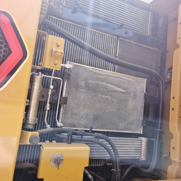 2024 Caterpillar 320-44733300