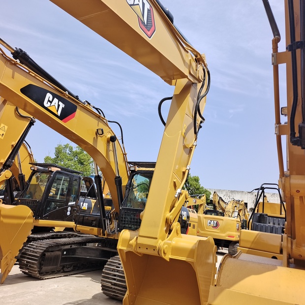 2024 Caterpillar 320-44733306