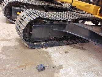 2024-caterpillar-323-1401444-44733382