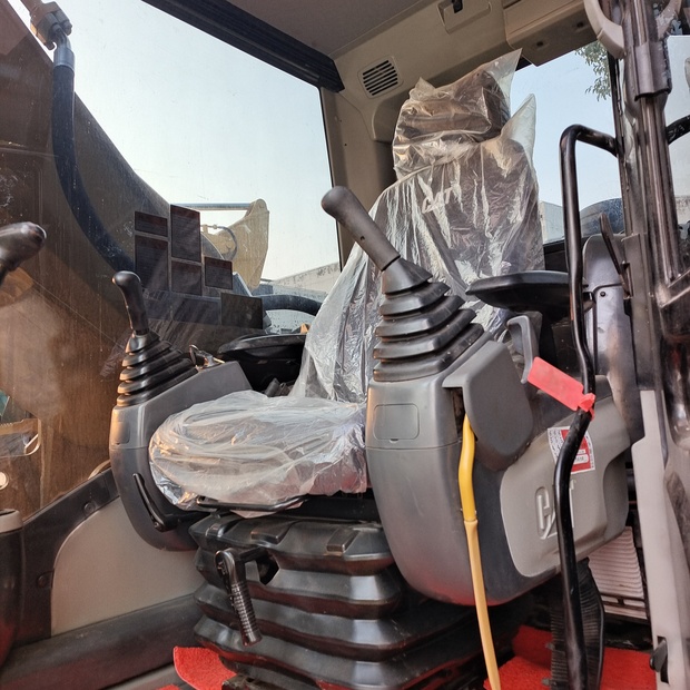 2024 Caterpillar 336D2L-44733526