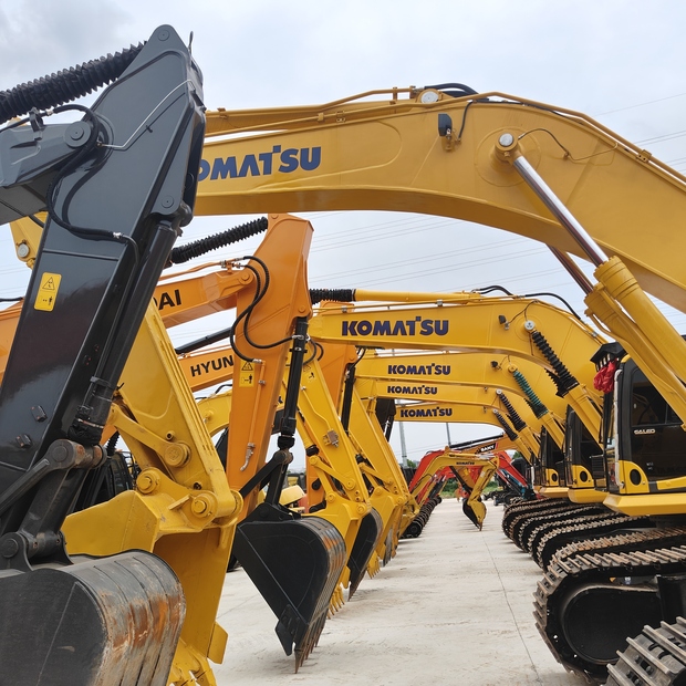 2024 Komatsu PC360-7-44733734