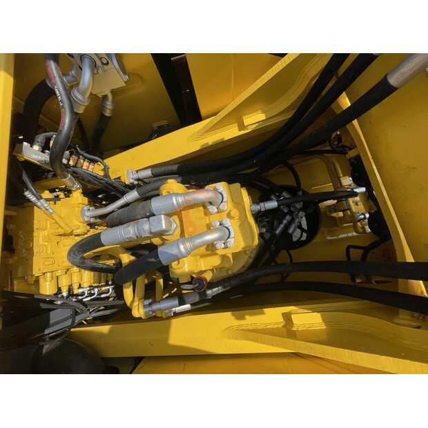 2023 Komatsu PC450-8-44733805