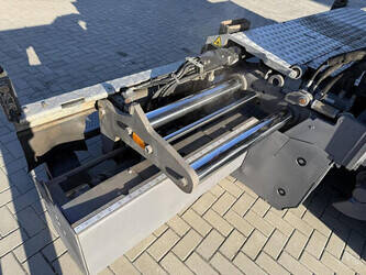 2019-volvo-p6870c-44733941