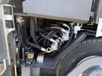 2019-volvo-p6870c-44733964