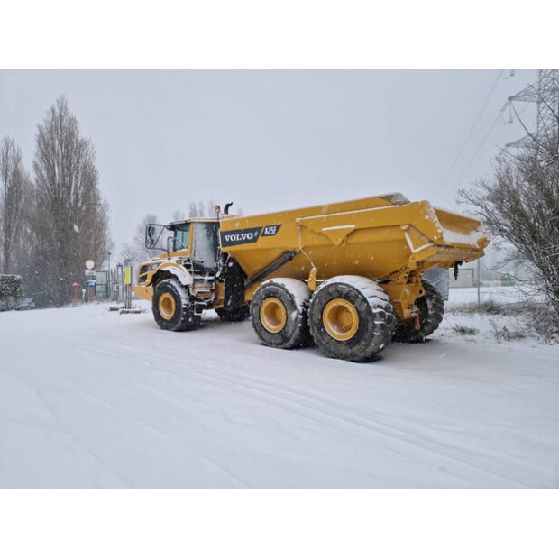 2013 فولفو A25F-44733972