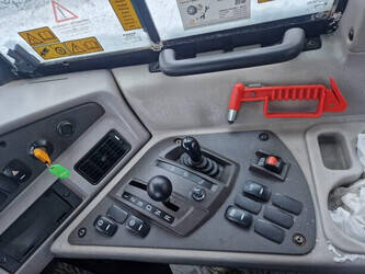 2013-volvo-a25f-1401469-44733985