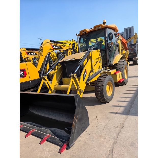 2022 Caterpillar 420F-44734393