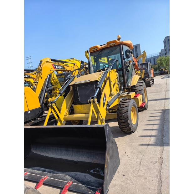 2022 Caterpillar 420F-44734394