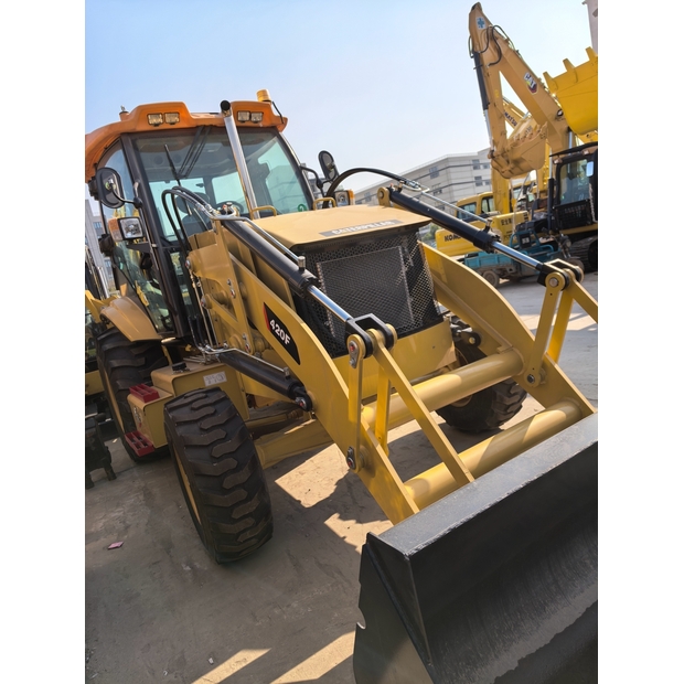 2022 Caterpillar 420F-44734395