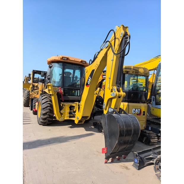 2022 Caterpillar 420F-44734398