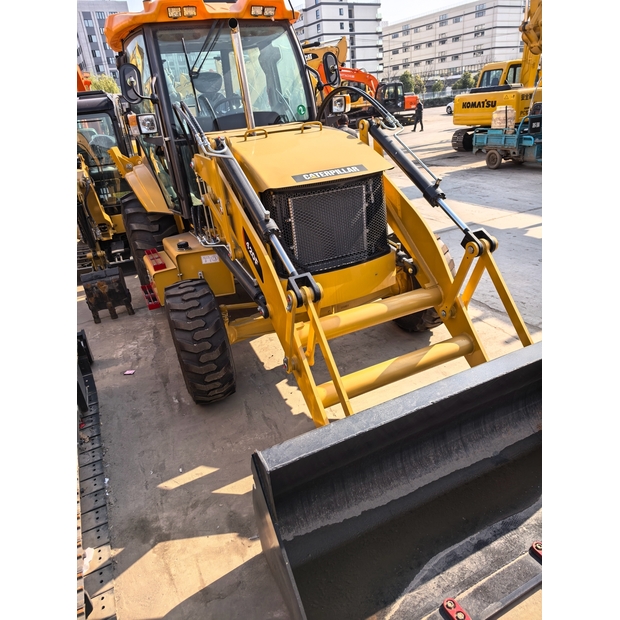 2022 Caterpillar 420F-44734401