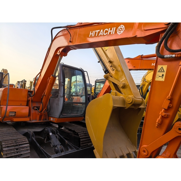 2021 Hitachi EX200-44734436