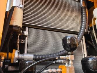 2021-hyundai-r210w-7-1401487-44734454