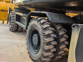 2021-hyundai-r210w-7-1401487-44734458