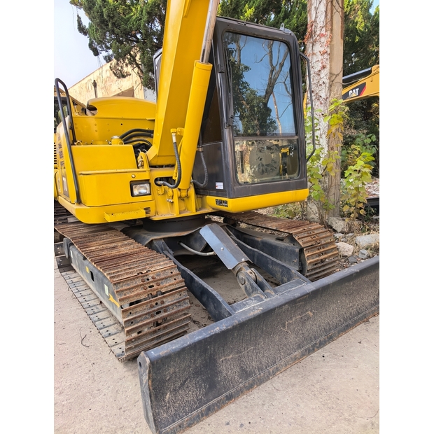 2022 كوماتسو PC70-8-44734461