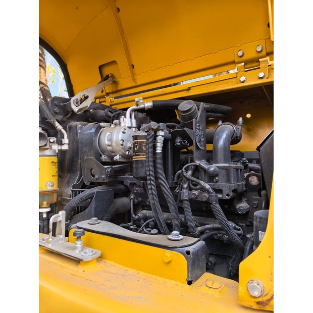 2022 كوماتسو PC70-8-44734465