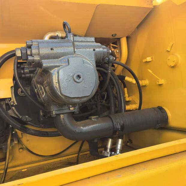 2021 كوماتسو PC220-6-44734484