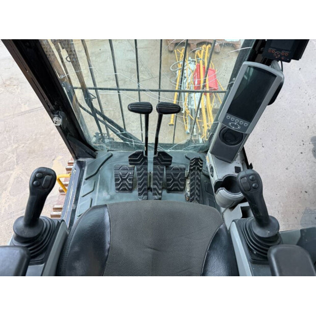 2016 Caterpillar 374FL-44734647