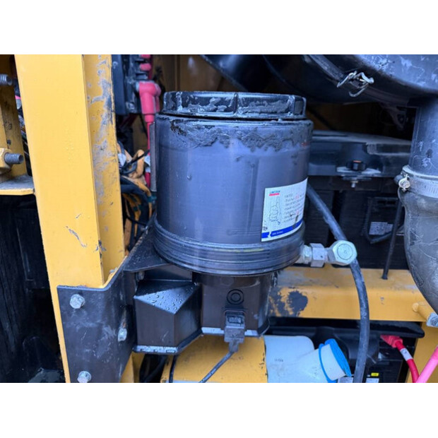 2016 Caterpillar 374FL-44734670