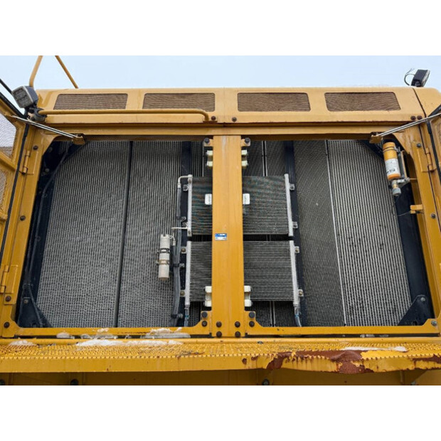 2016 Caterpillar 374FL-44734671