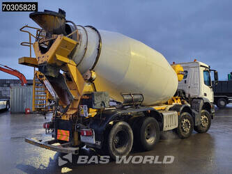 2018-mercedes-benz-arocs-3240-1401515-44735372