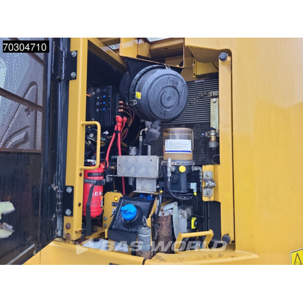 2016 Caterpillar 325FLCR-44735510