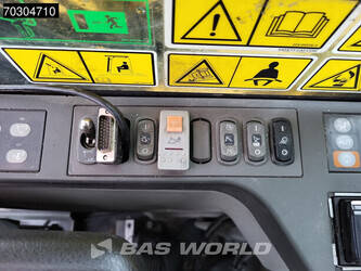 2016-caterpillar-325flcr-1401518-44735517