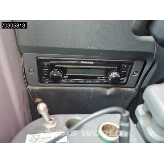 2015 Doosan DX140W-3-44735628